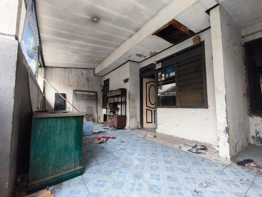 Dijual Rumah di bawah Harga Pasar di Nambo Jaya Karawaci Tangerang