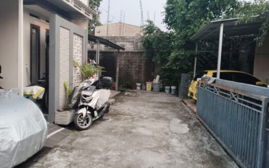 Di Jual Rumah  di Bawah Harga Komplek Jati Indah Permai
