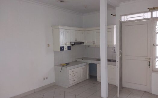 Dijual Rumah di Bawah Harga Pasar Perum Lippo Cikarang Cluster Taman Piccadilly, Bekasi