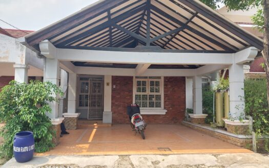 Dijual Rumah di Bawah Harga Pasar Perum Lippo Cikarang Cluster Taman Piccadilly, Bekasi