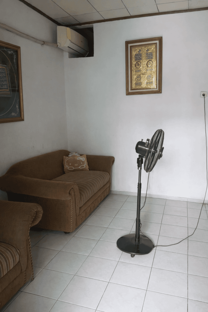 Dijual rumah dibawah harga pasar, Lokasi Perum Puri Nirwana 1, Cibinong Kabupaten Bogor