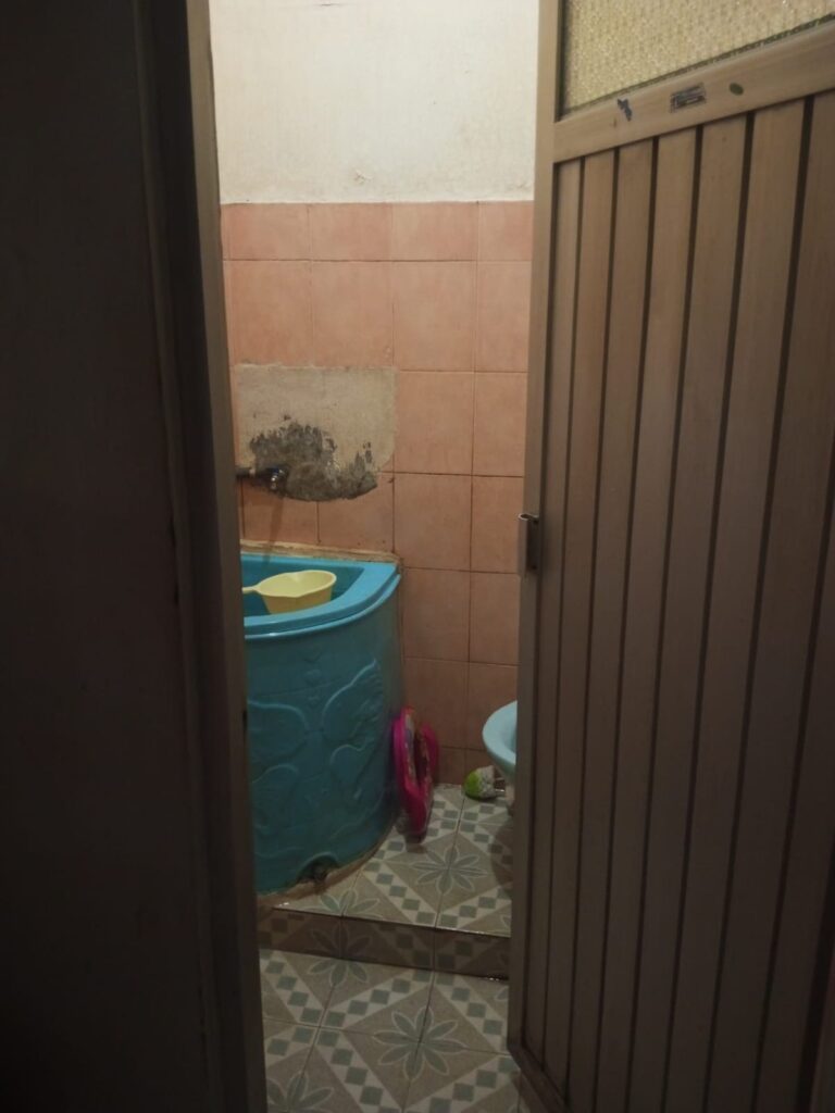 Dijual rumah dibawah harga pasar, Lokasi Perum Puri Nirwana 1, Cibinong Kabupaten Bogor