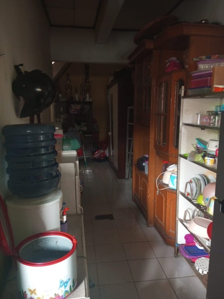 Dijual rumah dibawah harga pasar, Lokasi Perum Puri Nirwana 1, Cibinong Kabupaten Bogor