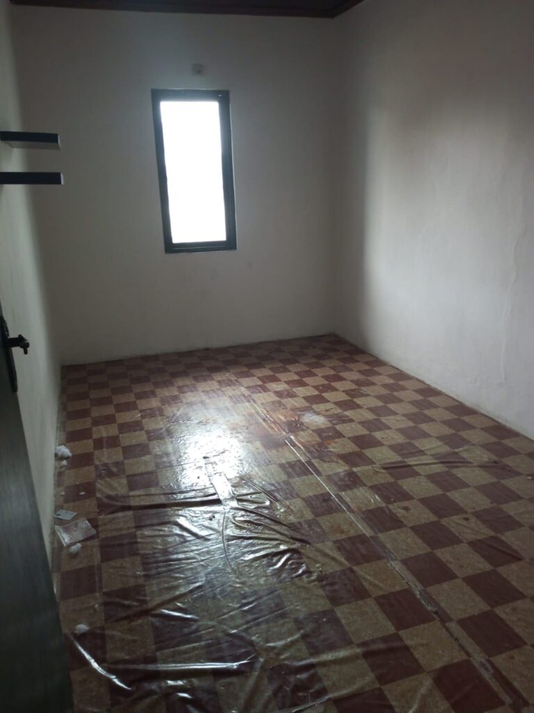 Dijual rumah dibawah harga pasar, Lokasi Perum Puri Nirwana 1, Cibinong Kabupaten Bogor