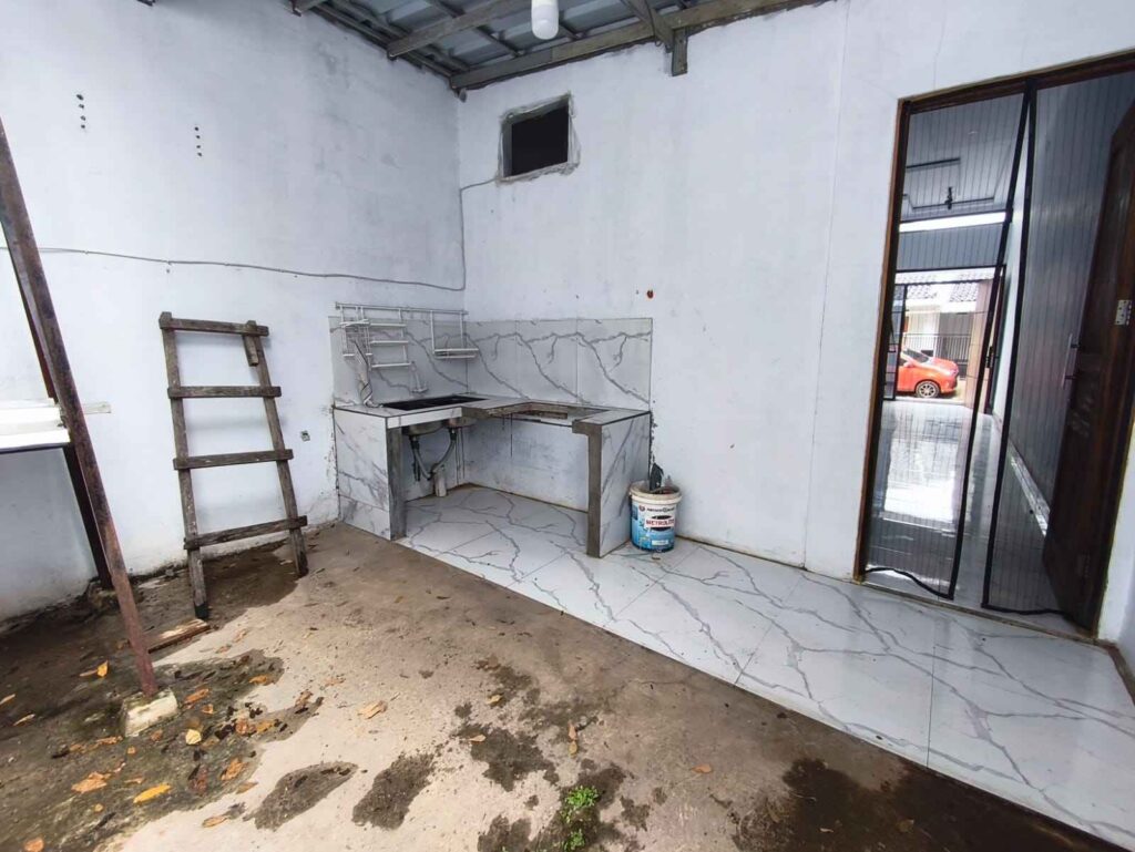 Dijual Rumah Satu Lantai Dibawah Harga Pasar Terletak di Tengah Kota Tangerang