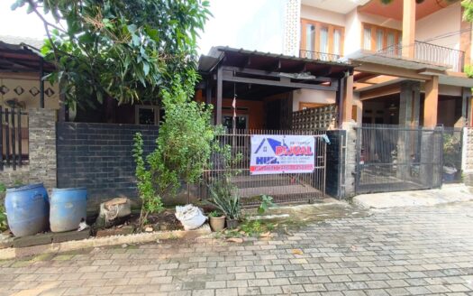 Rumah Murah di Jomin Estate Karawang. Harga di Bawah Pasar, Siap Huni!