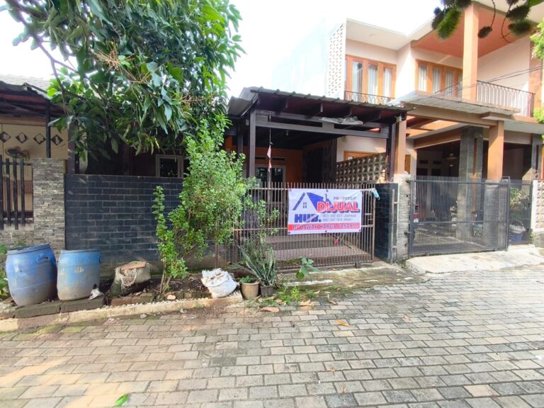 Dijual Rumah di Bawah Harga Pasar Area Jomin Estate Karawang, Akses Strategis