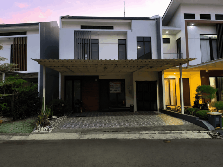 Dijual Rumah dibawah Harga Pasar Area Modern Garden City yang Strategis di Jakarta Timur