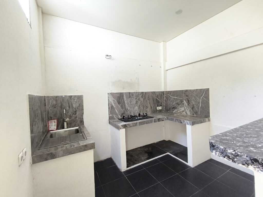 Dijual Rumah dibawah Harga Pasar Area Komersil The Park Sawangan Depok