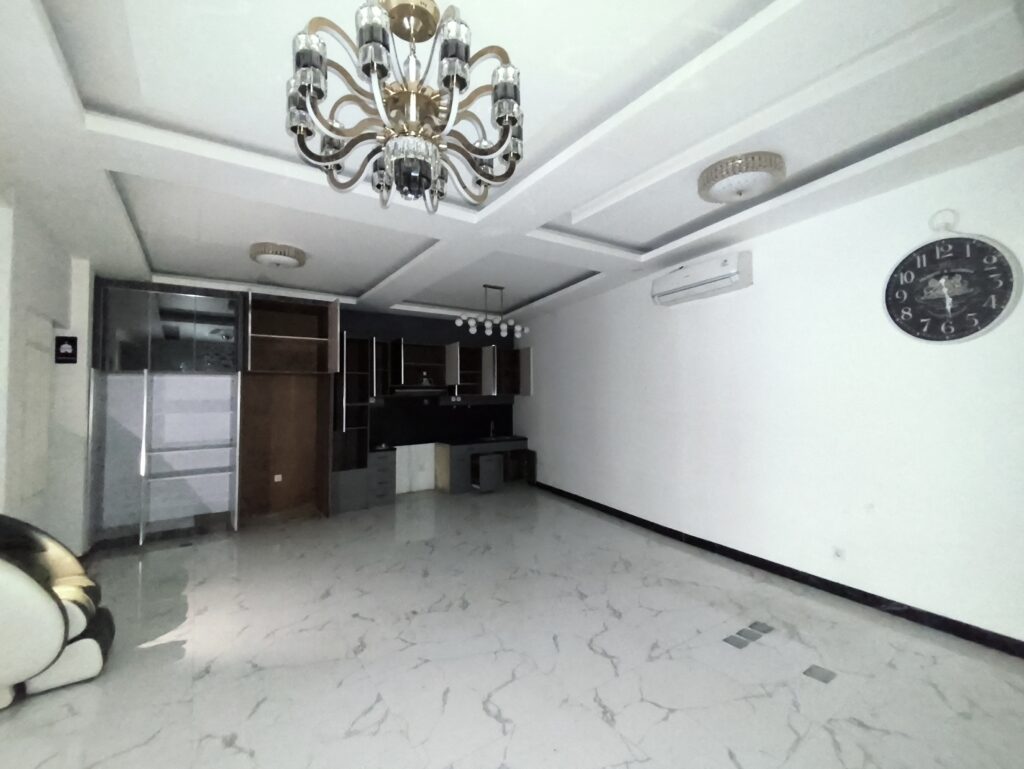 Dijual Rumah dibawah Harga Pasar Area Modern Garden City yang Strategis di Jakarta Timur
