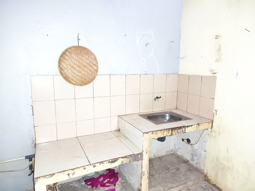 Dijual Rumah dibawah Harga Pasar Area Komersil Parung Dekat Akses Depok-Bogor