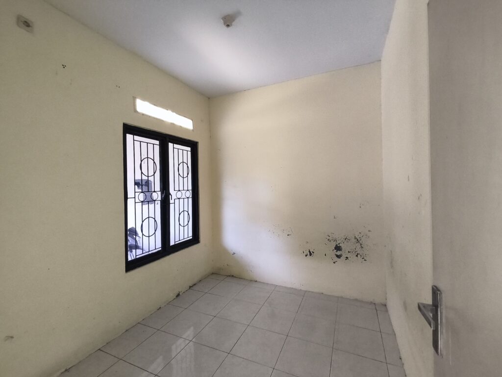 Dijual Rumah dibawah Harga Pasar Area Komersil Parung Dekat Akses Depok-Bogor