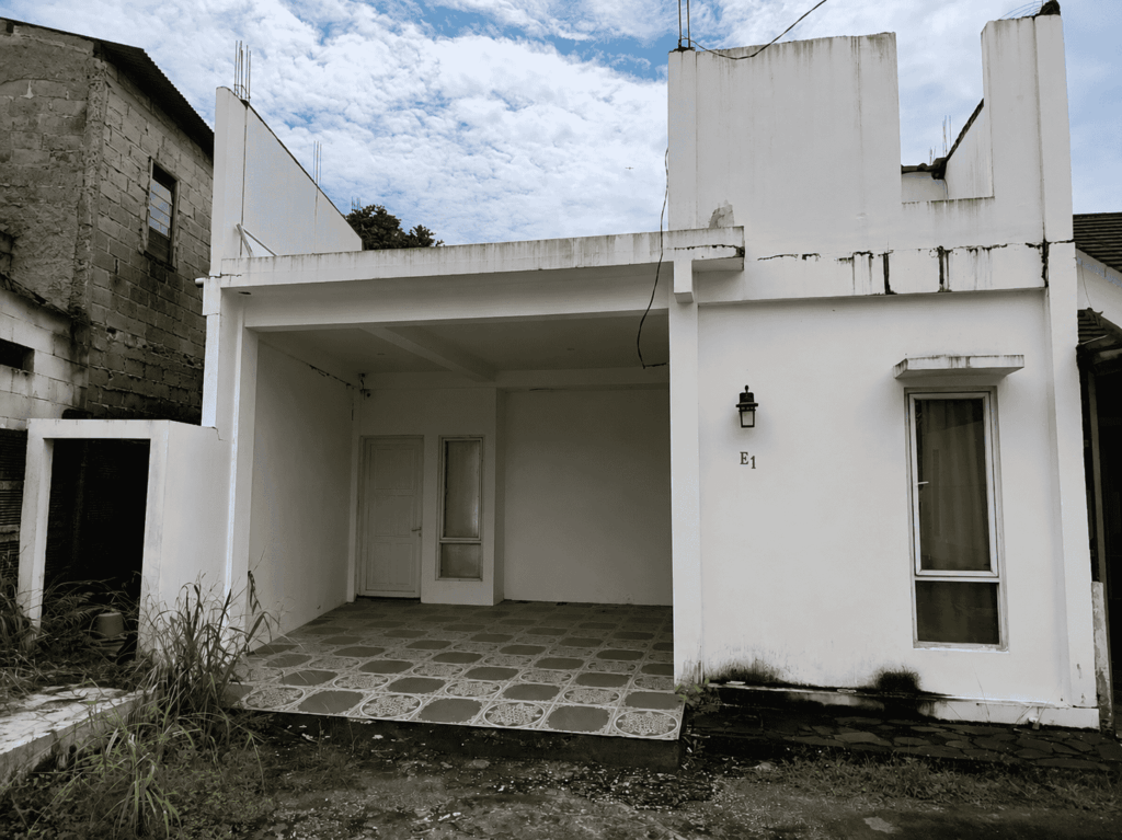 Dijual Rumah dibawah Harga Pasar Area Komersil The Park Sawangan Depok